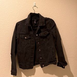 Forever 21 Womens Denim Jacket “Girls Club” print on back